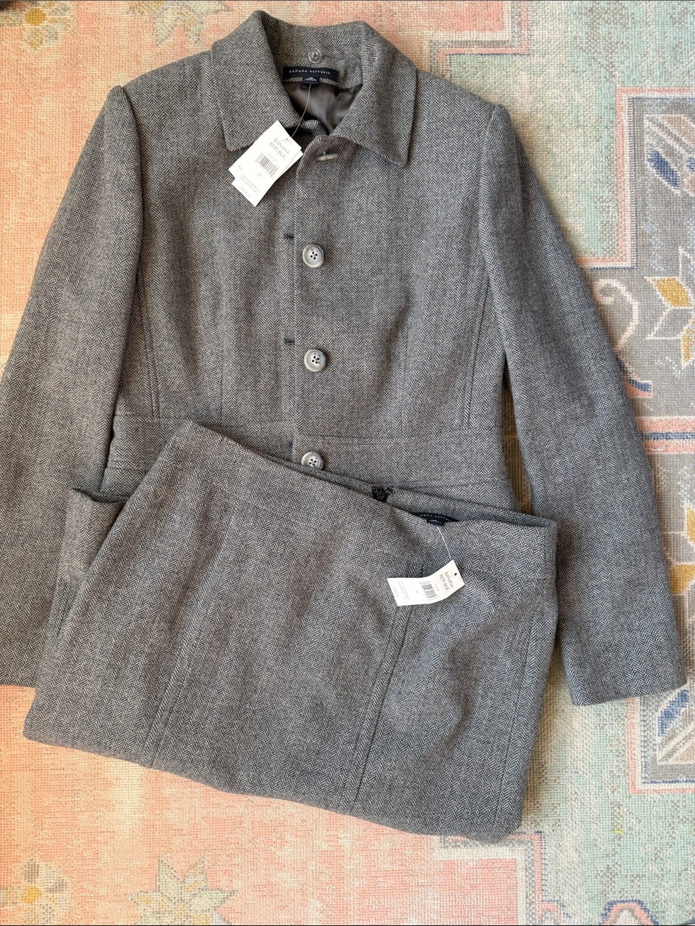 Banana Republic Gray Women’s Wool-Blend Blazer and Skirt Set